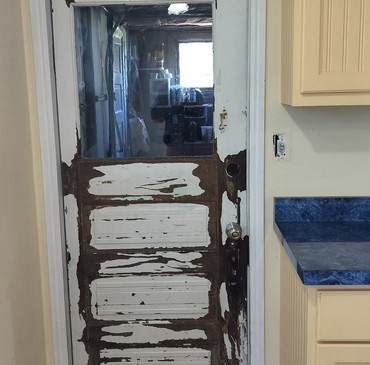 Log Cabin Staining - 14.jpg